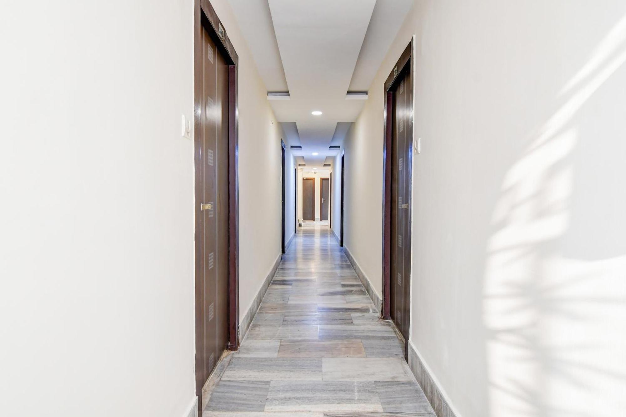 Super Hotel O Sarat Bose Road Formerly Shree Guest House Колката Екстер'єр фото